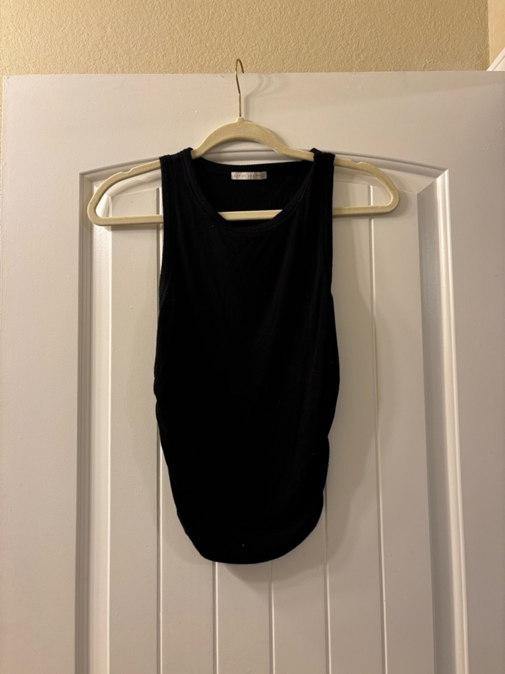 Active USA Black Ribbed Scoop Neck Tank Top